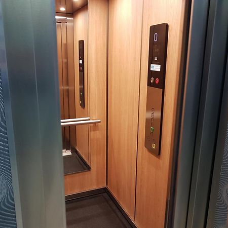 Hotel Meribel Saint-Josse-ten-Noode Экстерьер фото
