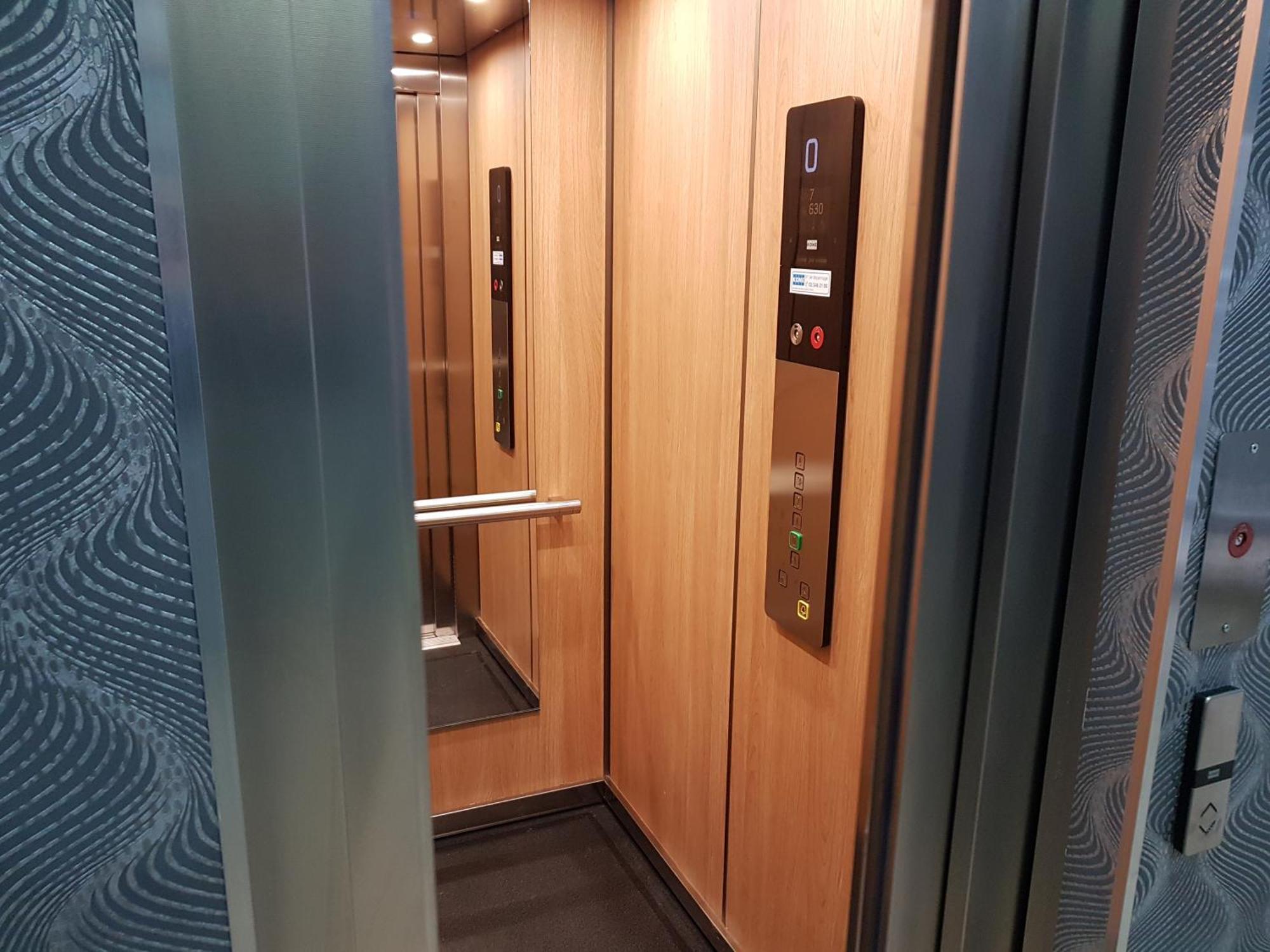 Hotel Meribel Saint-Josse-ten-Noode Экстерьер фото