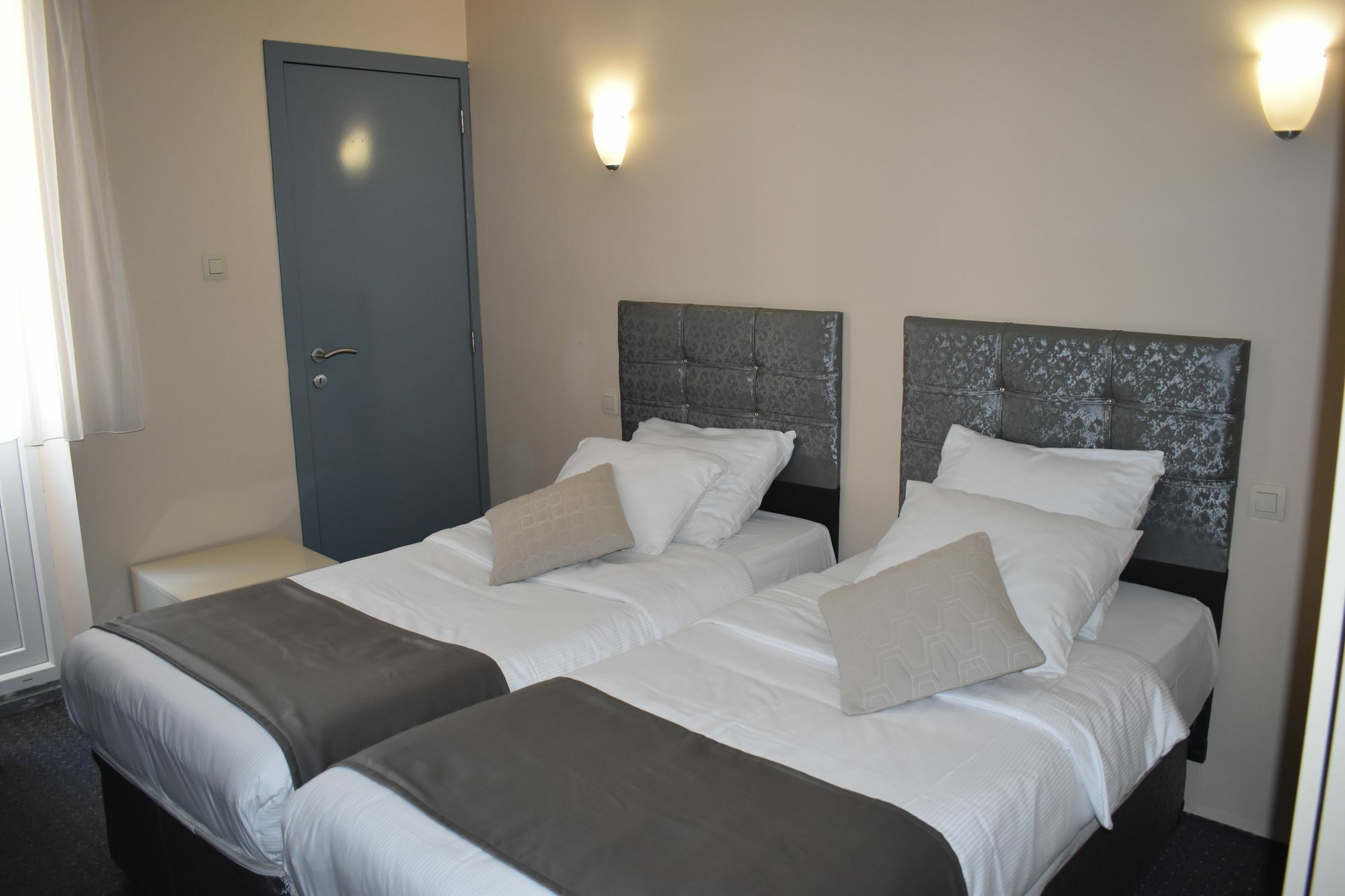 Hotel Meribel Saint-Josse-ten-Noode Экстерьер фото